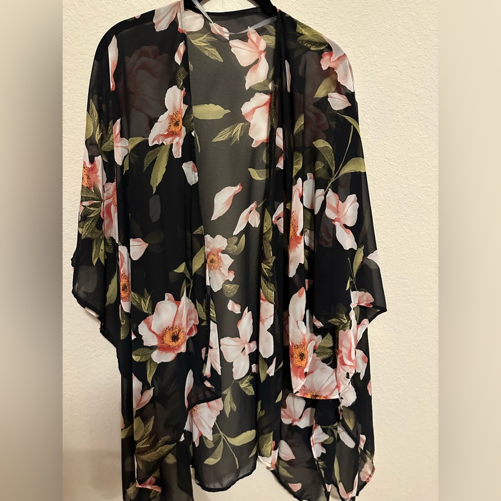 Ladies floral Kimono